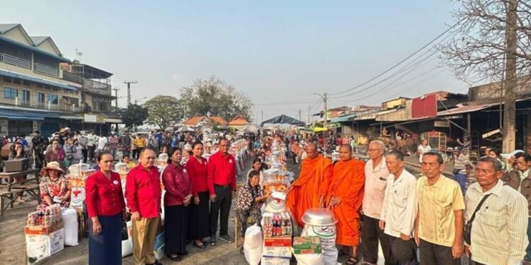 រដ្ឋបាលខេត្តកំពង់ឆ្នាំងអាណិតអាសូរ និងសោកស្ដាយជាទីបំផុតចំពោះហេតុការណ៍អគ្គីភ័យឆេះផ្ទះប្រជាពលរដ្ឋនៅសង្កាត់ផ្សារឆ្នាំង!!!