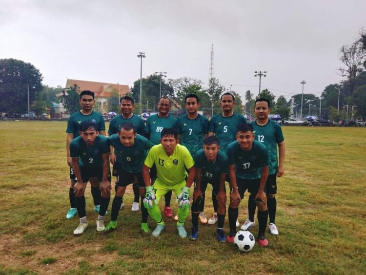 រដ្ឋបាលខេត្តកំពង់ឆ្នាំង រៀបចំការប្រកួតកីឡាបាល់ទាត់ មិត្តភាព