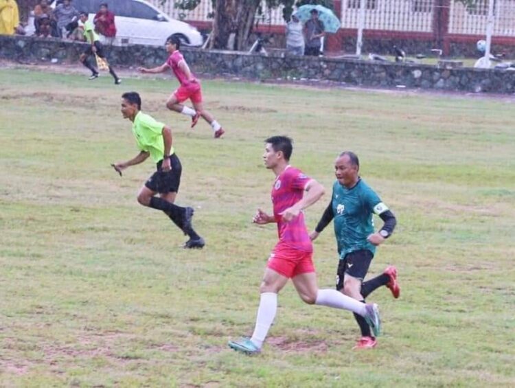 រដ្ឋបាលខេត្តកំពង់ឆ្នាំង រៀបចំការប្រកួតកីឡាបាល់ទាត់ មិត្តភាព