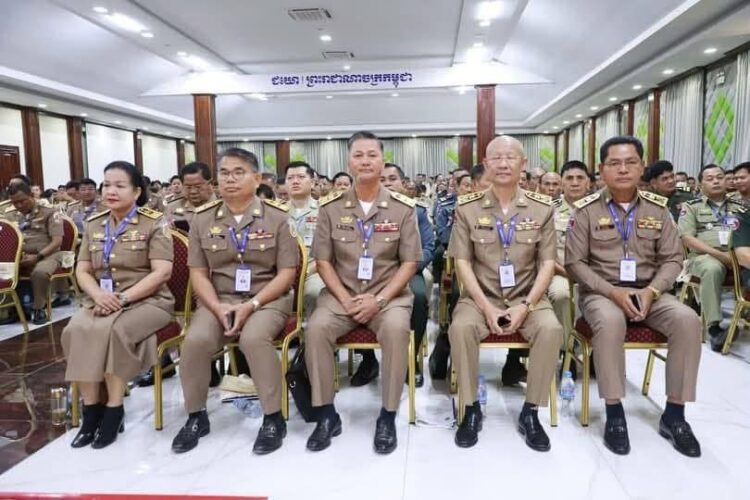 អភិបាលខេត្តកំពង់ឆ្នាំង ជម្រុញអោយសមត្ថកិច្ចពាក់ព័ន្ធ យកចិត្តទុកដាក់លើបញ្ហាសន្តិសុខសង្គម ជាពិសេសស្គែមមិនអោយកើតមានជាដាច់ខាត