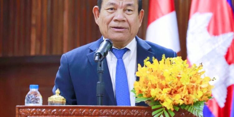 ឯកឧត្តមបណ្ឌិតសភាចារ្យ អ៊ុក រ៉ាប៊ុន ណែនាំមន្ត្រីរាជការ បន្តពង្រឹងសមត្ថភាពការងារលំបាត់បក្ខពួកនិយមដែលធ្វើឲ្យប៉ះពាល់ប្រសិទ្ធភាពការងារ