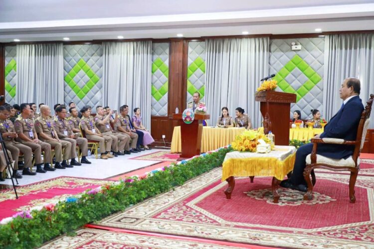 ឯកឧត្តមបណ្ឌិតសភាចារ្យ អ៊ុក រ៉ាប៊ុន ណែនាំមន្ត្រីរាជការ បន្តពង្រឹងសមត្ថភាពការងារលំបាត់បក្ខពួកនិយមដែលធ្វើឲ្យប៉ះពាល់ប្រសិទ្ធភាពការងារ