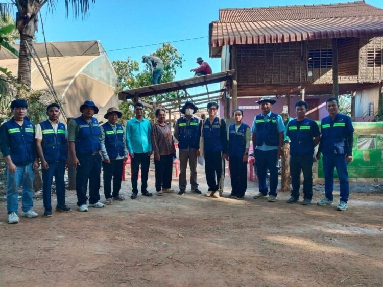 អាជ្ញាធរខេត្តកំពង់ឆ្នាំង ចុះយកសំណាក និងបូមឈាមសត្វចិញ្ចឹមដើម្បីសិក្សាពីមេរោគដែលបង្កជាជម្ងឺឆ្លងទៅសត្វ និងមនុស្ស